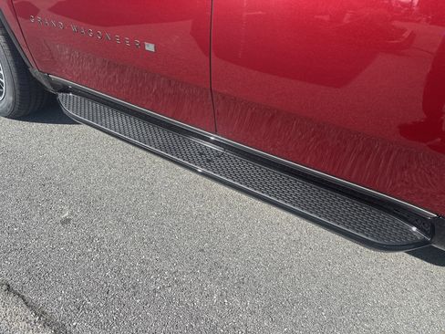 New 2026 Jeep Grand Wagoneer 4WD w/ Premium Group I image 13