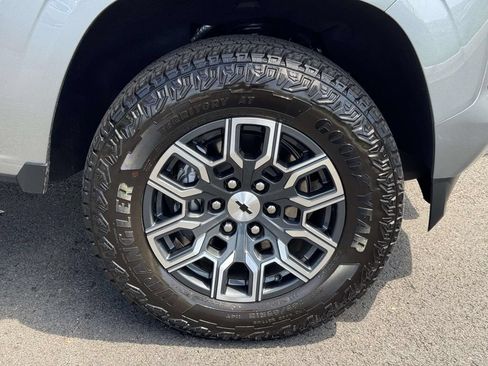 Used 2026 Chevrolet Colorado Z71 w/ Technology Package AWD/4WD image 26