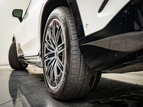 Certified 2023 Mercedes-Benz EQS 580 4MATIC SUV image 39