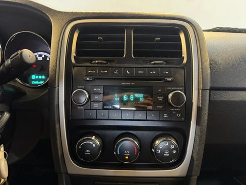 Used 2010 Dodge Caliber SXT FWD image 13