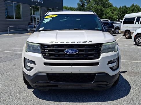 Used 2016 Ford Explorer Sport w/ Equipment Group 401A AWD/4WD image 3
