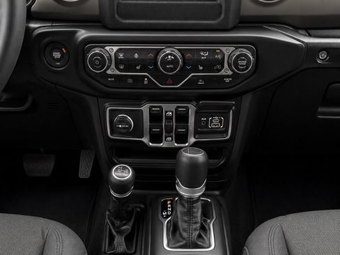 Used 2023 Jeep Wrangler Unlimited w/ Cold Weather Group AWD/4WD image 17