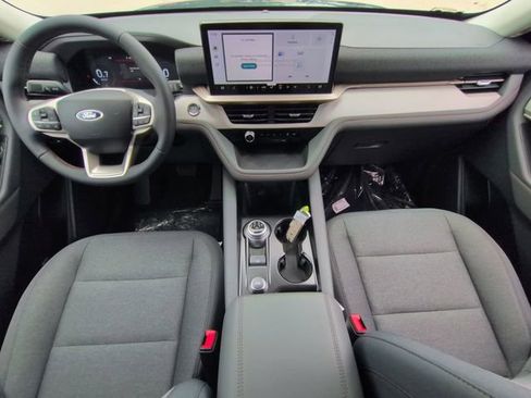 New 2026 Ford Explorer Active RWD image 15