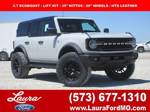 New 2026 Ford Bronco Outer Banks AWD/4WD image 1