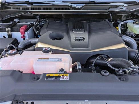 New 2026 Toyota Tundra Limited AWD/4WD image 15