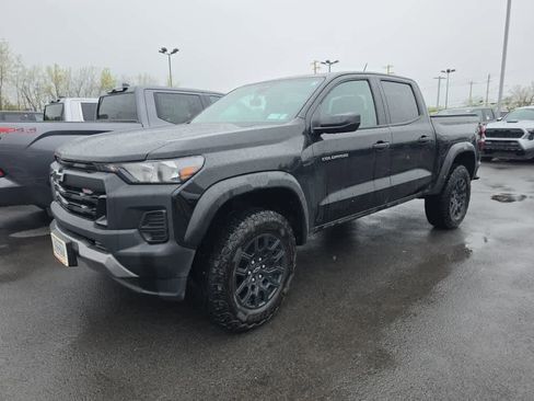 Used 2024 Chevrolet Colorado Trail Boss w/ Advanced Trailering Package AWD/4WD image 1