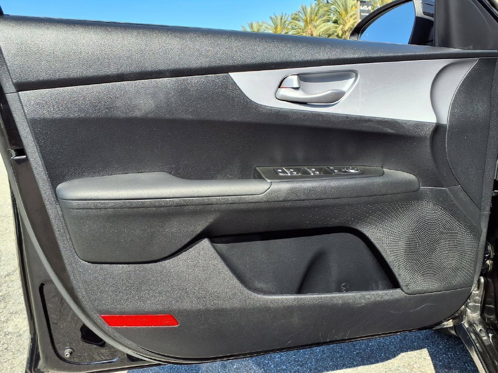 Certified 2024 Kia Forte LXS w/ LXS Technology Package FWD image 15