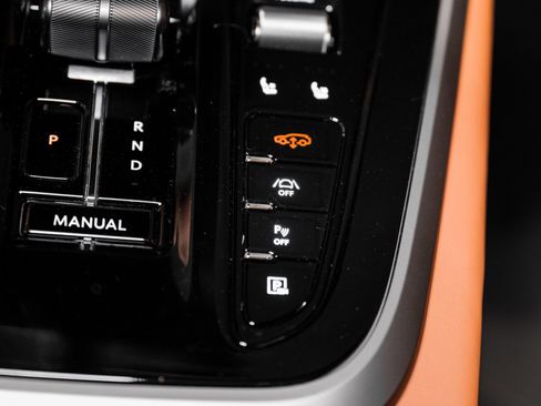 New 2026 Aston Martin DBX S image 41