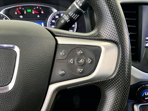 Used 2023 GMC Acadia SLE w/ Driver Convenience Package FWD image 12