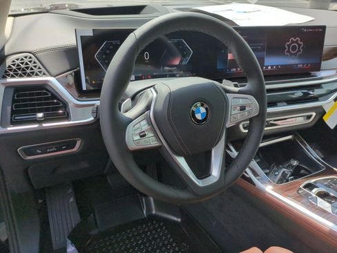 Used 2026 BMW X7 xDrive40i AWD/4WD image 18