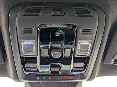 New 2026 Cadillac Escalade Sport w/ LPO, ONYX Package AWD/4WD image 36