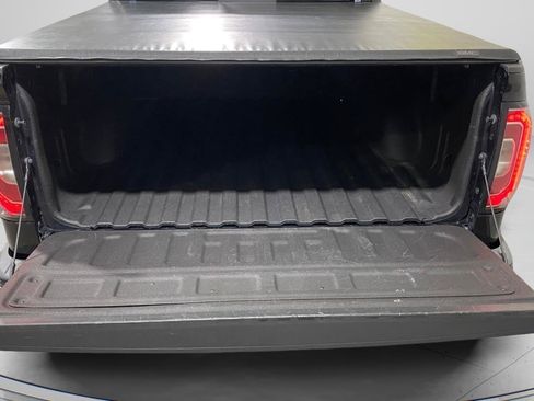 Used 2018 GMC Sierra 1500 Denali AWD/4WD image 9
