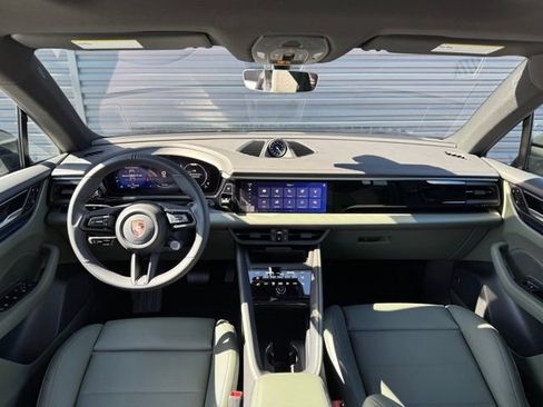 New 2025 Porsche Macan 4 Electric AWD/4WD image 16