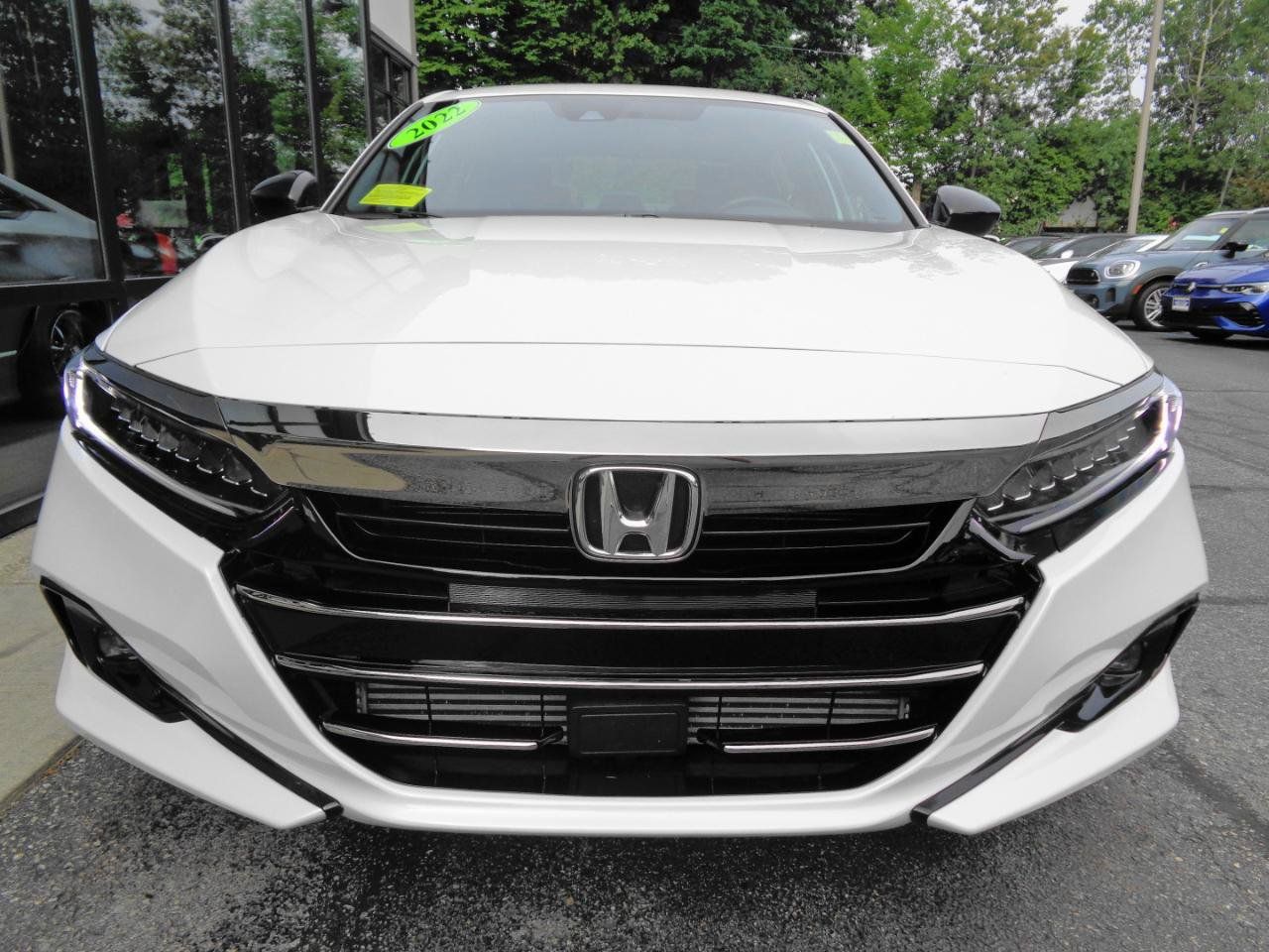 Used 2022 Honda Accord Sport image 2