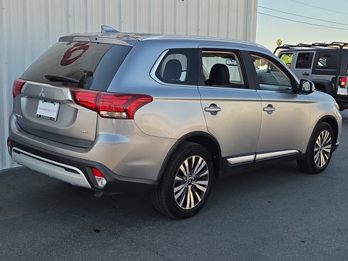 Used 2020 Mitsubishi Outlander LE image 8