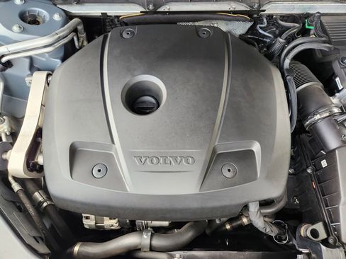 Used 2020 Volvo XC90 T5 Momentum w/ Protection Package Premier AWD/4WD image 20
