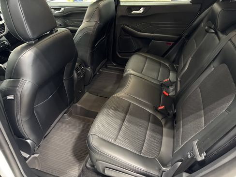 New 2025 Ford Escape SE w/ Class II Trailer Tow Package FWD image 14