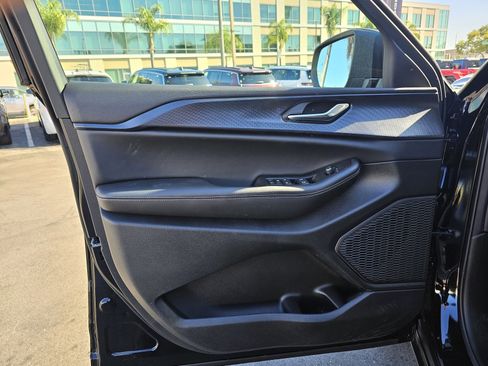 New 2025 Jeep Grand Cherokee L Laredo image 20