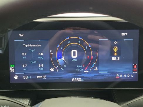 Certified 2025 Chevrolet Equinox LT w/ Midnight Edition image 13