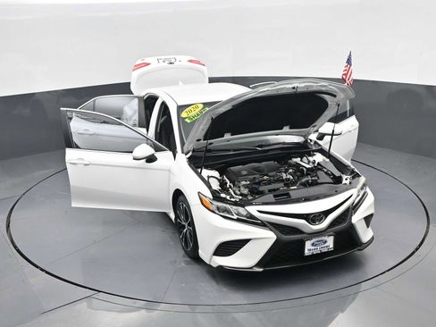 Used 2020 Toyota Camry SE FWD image 42