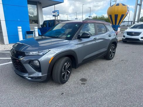 Used 2022 Chevrolet TrailBlazer RS w/ Technology Package FWD image 1