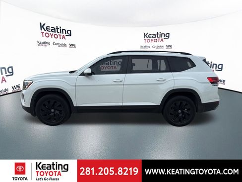 Used 2025 Volkswagen Atlas SE image 4