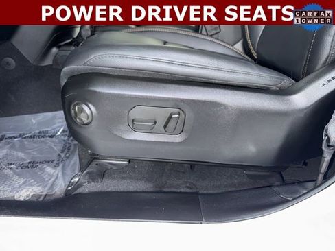 Used 2024 Jeep Wrangler Unlimited Sahara w/ Technology Group image 8