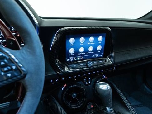 Used 2021 Chevrolet Camaro ZL1 image 25