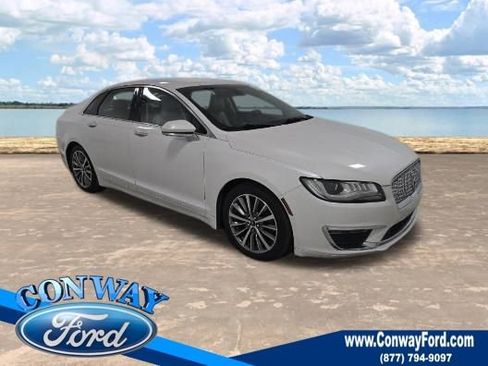 Used 2019 Lincoln MKZ Premiere image 1