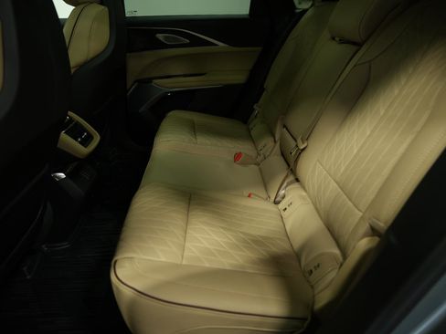Used 2026 Cadillac Lyriq Signature Luxury w/ Nappa Leather Package AWD/4WD image 23