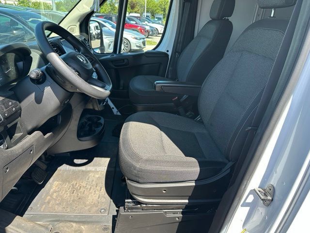 Used 2024 RAM ProMaster 2500 w/ Convenience Group FWD image 14