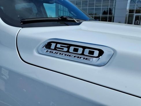 New 2026 RAM 1500 4x4 Crew Cab image 8