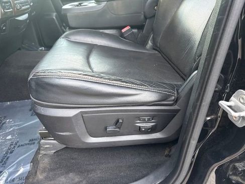 Used 2014 RAM 1500 Laramie w/ Convenience Group image 30