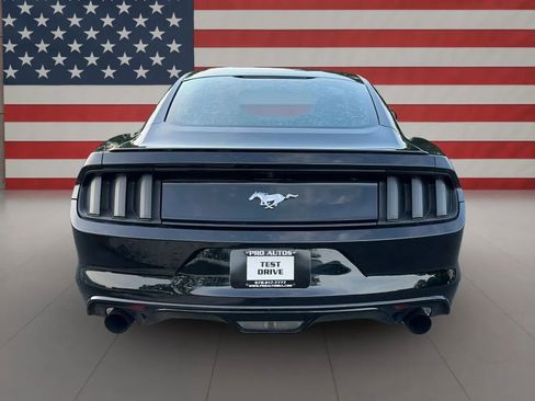 Used 2016 Ford Mustang Coupe RWD image 12