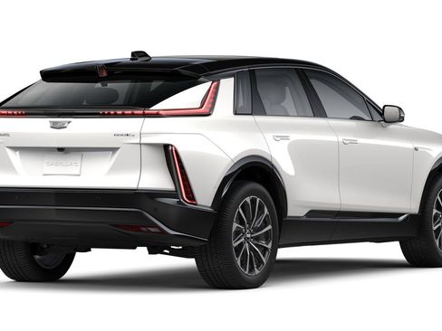 New 2025 Cadillac Lyriq Sport image 34