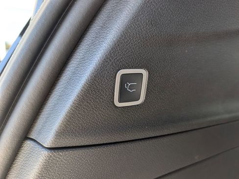 New 2026 Chrysler Pacifica Select w/ S Appearance Package image 44