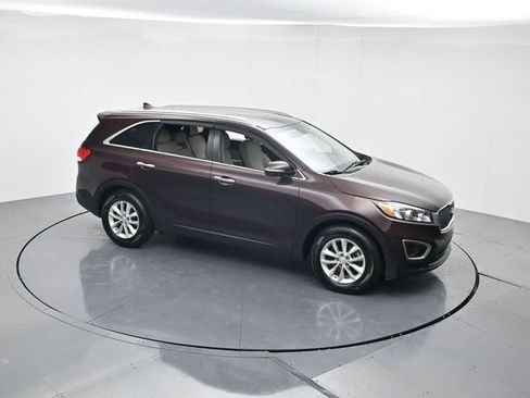 Used 2016 Kia Sorento LX w/ LX Convenience Package image 39