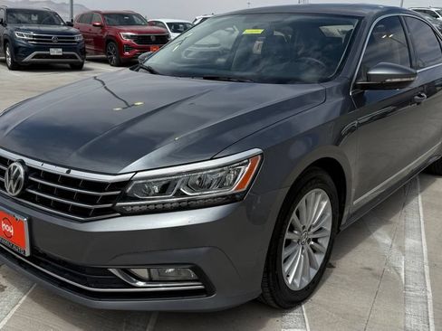 Used 2017 Volkswagen Passat 1.8T SE FWD image 4