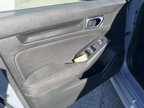 Used 2023 Honda Civic Sport image 6