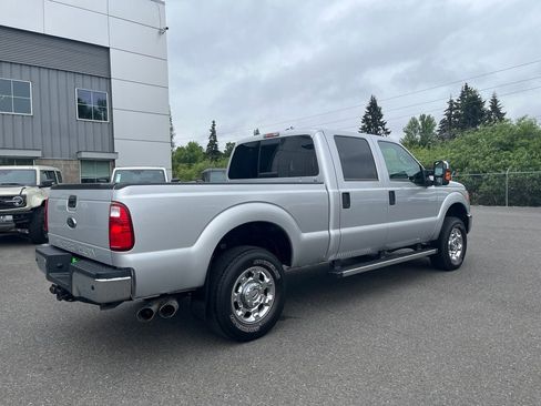 Used 2015 Ford F250 XLT w/ XLT Premium Package AWD/4WD image 5