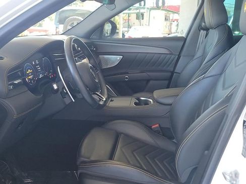Used 2023 Maserati Grecale Modena AWD/4WD image 9
