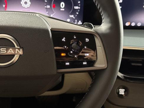 Used 2025 Nissan Murano SL AWD/4WD image 17