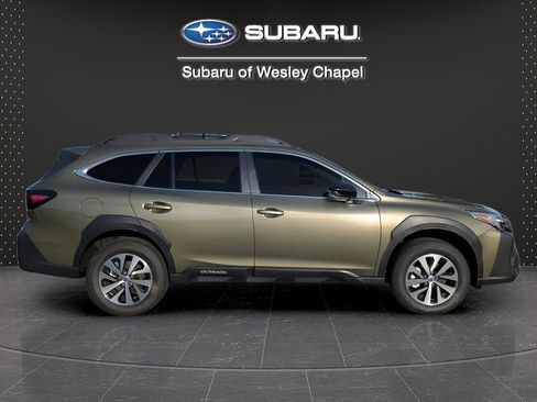 Certified 2025 Subaru Outback Premium AWD/4WD image 4