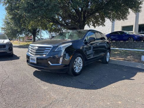 Used 2018 Cadillac XT5 FWD image 3
