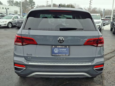 Certified 2023 Volkswagen Taos SE w/ Panoramic Sunroof Package image 5