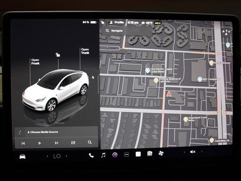 Used 2022 Tesla Model Y Long Range image 20