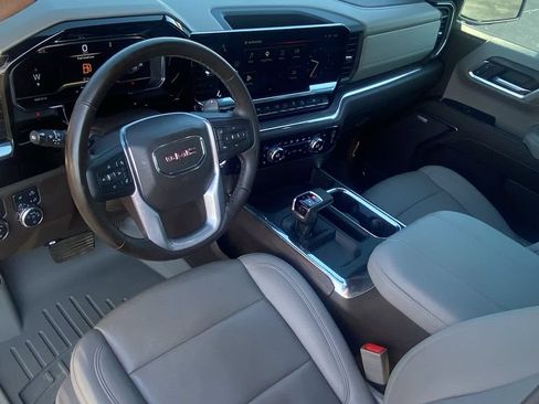 Used 2024 GMC Sierra 1500 SLT w/ SLT Premium Plus Package AWD/4WD image 15