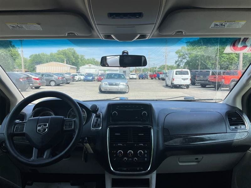 Used 2015 Dodge Grand Caravan SXT FWD image 8