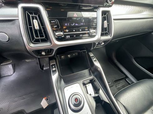 Used 2023 Kia Sorento EX image 15
