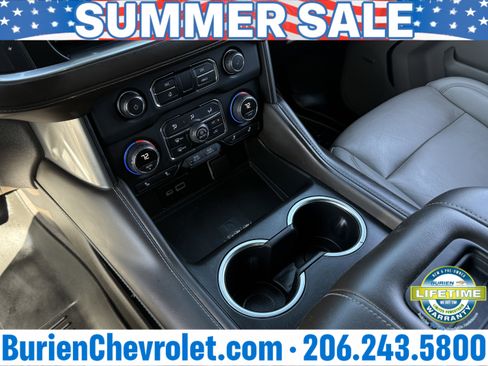 Used 2022 Chevrolet Suburban Z71 w/ Luxury Package AWD/4WD image 17